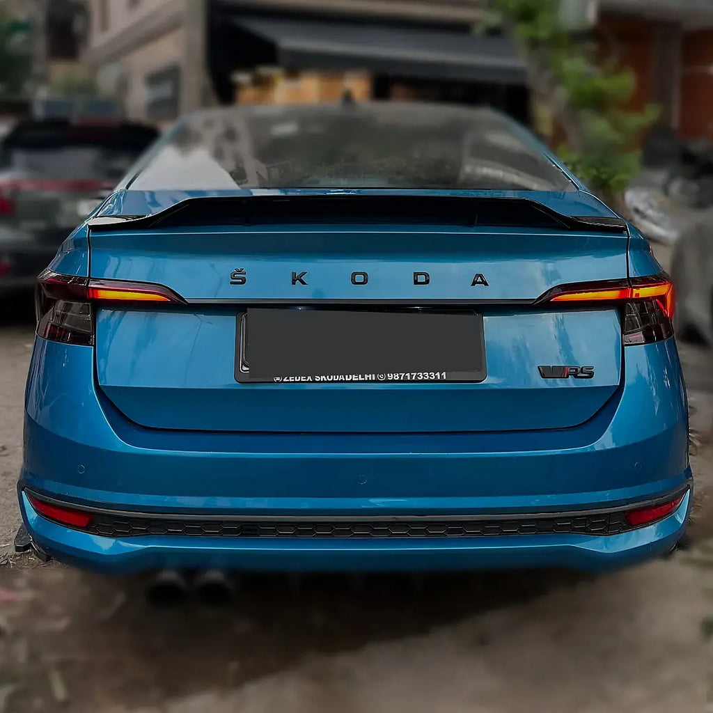 https://carhatke.com/image/cache/wp/gj/skoda/slavia-2022/skoda-slavia-virtus-rs-duck-style-spoiler-2-1200x1200.webp
